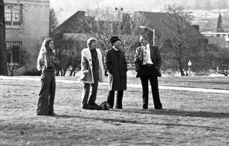 1976 Employees, Talking Outdoors