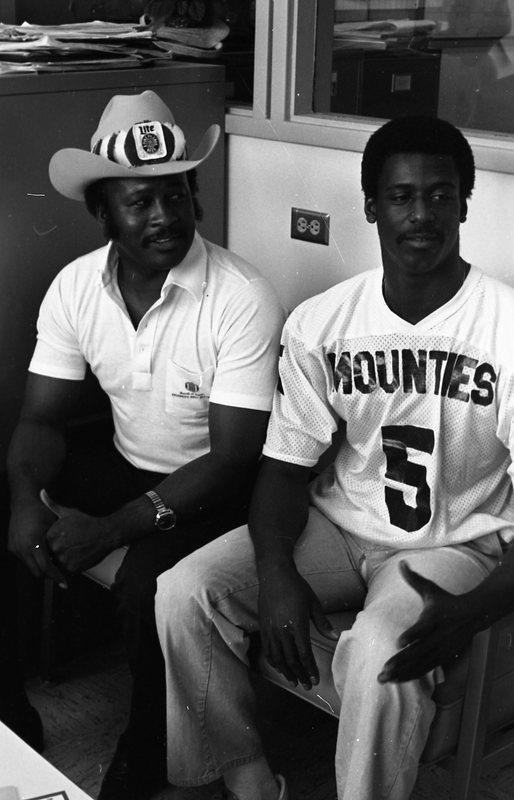 1982 Football, Havan Jones Going Pro 02