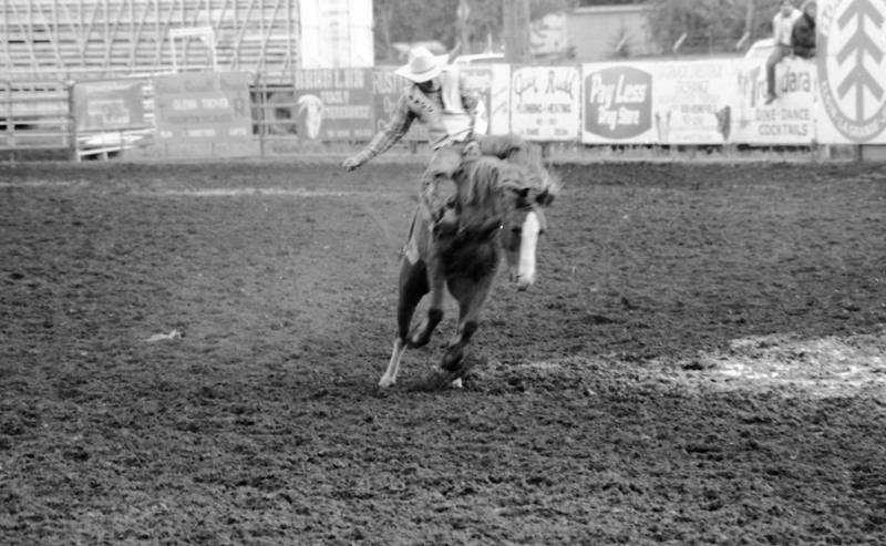 1987 Rodeo, Bronco Riding 03