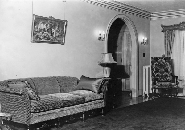 La Grande Home, Interior-B 10