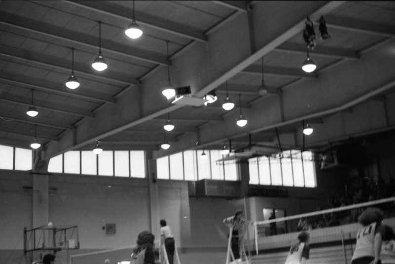 1976 Volleyball Action 01