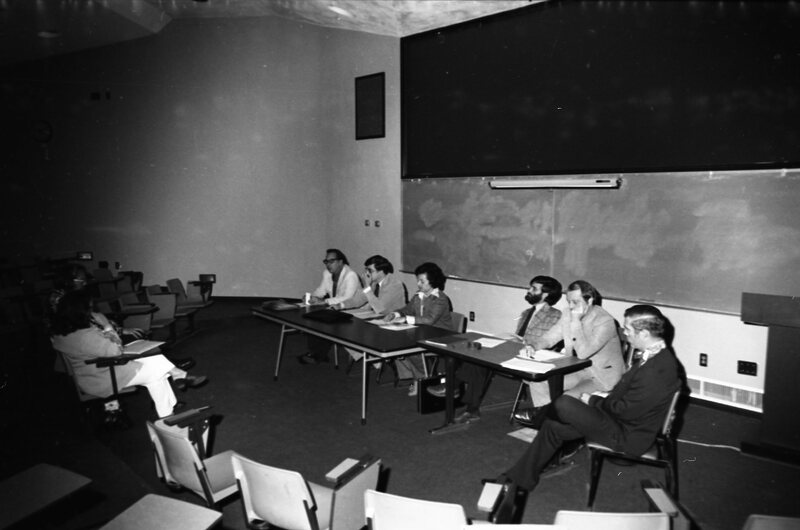 1976 Employees, Unknown Faculty/Staff Meeting 04