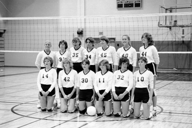 1980 Women's Volleyball Team 03