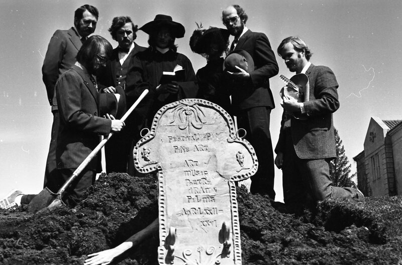 1974 Employees, Mock Funeral 17