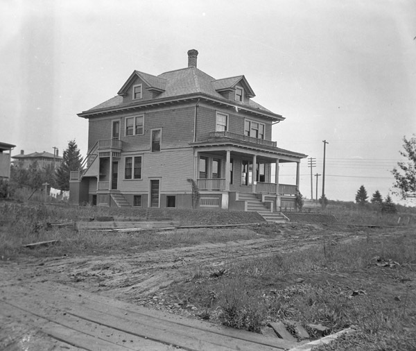 La Grande Home 14
