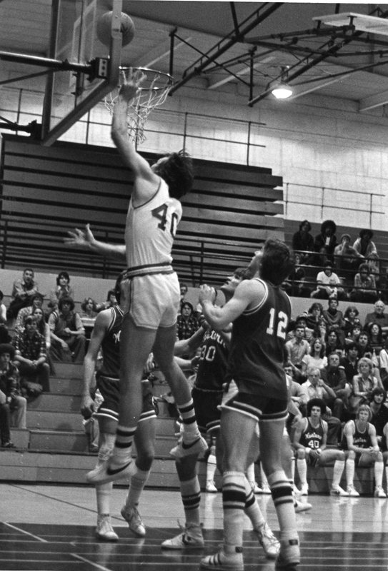 1978 Basketball Action, Western Oregon at EOSC 02