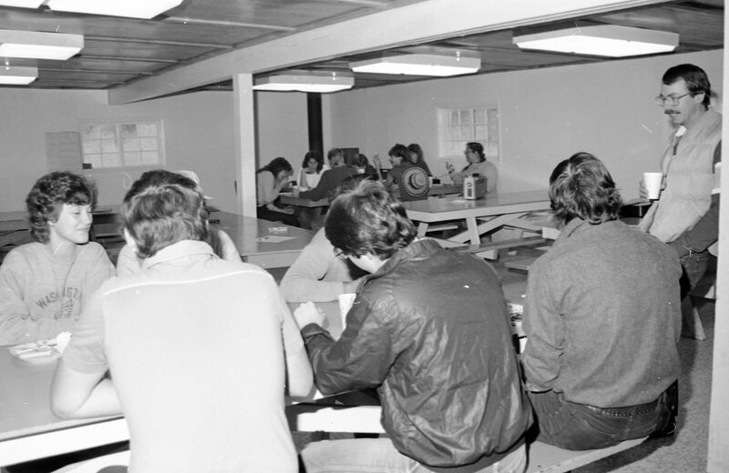 1985 Student Activities Retreat, Indoors 04