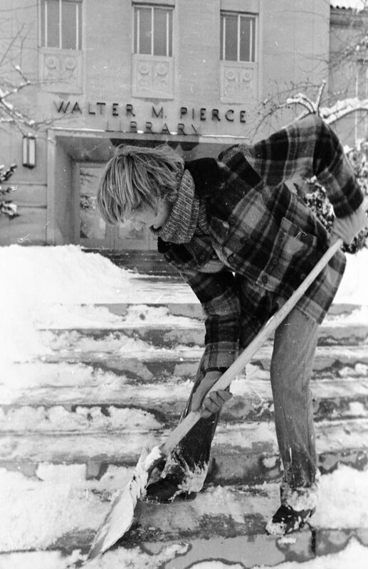 1974 Student, Shoveling Snow 13