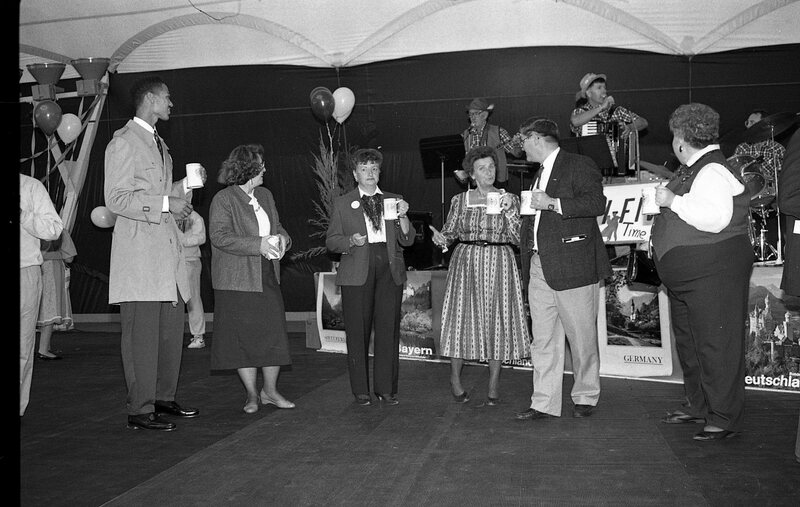1990 Homecoming Officials 07
