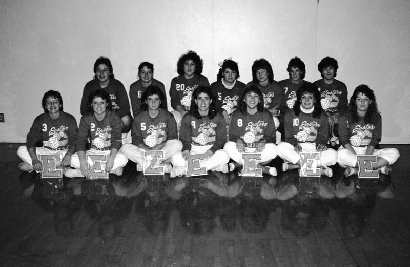1986 Volleyball Team 02