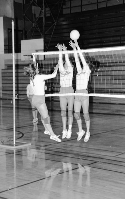 1982 Volleyball Action 35