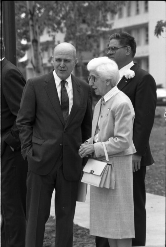 1990 Loso Hall Dedication, Officials 06