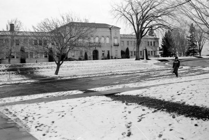 1986 Students, Walking 09