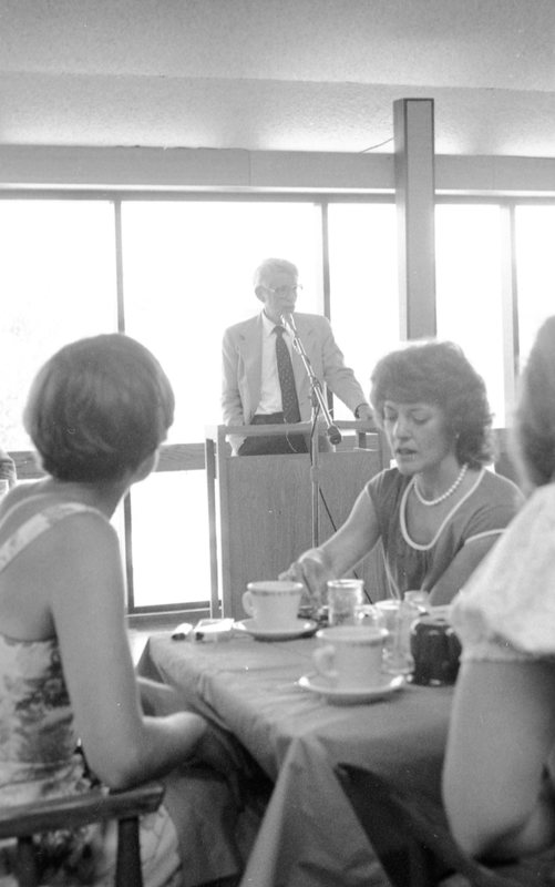 1982 Summer Graduation, Speaker 01