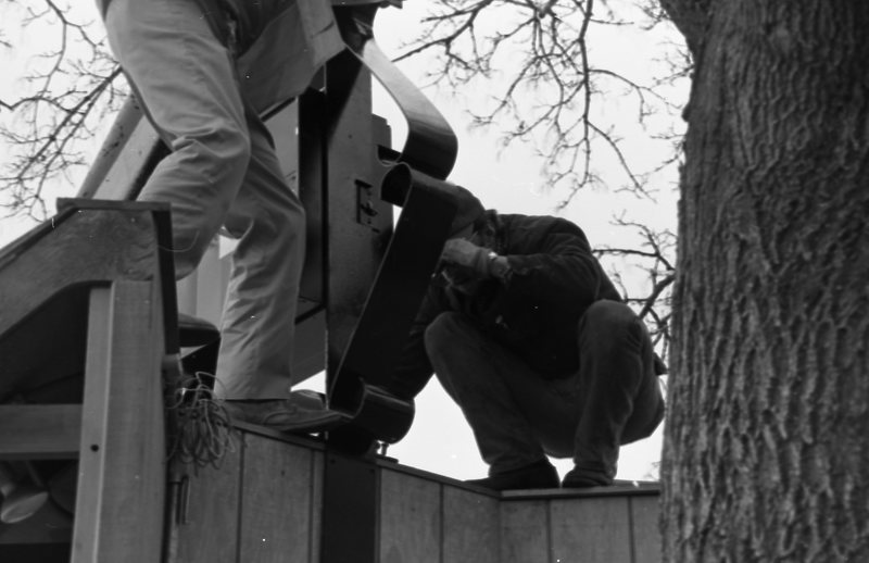 1982 Campus Clock, Installation 17