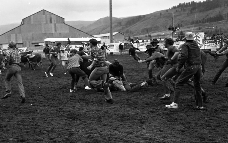 1982 EOSC Rodeo, Cow Milking 04