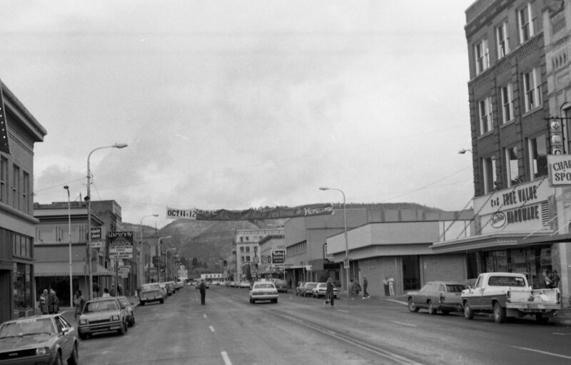 1985 Octoberfest, Street Scene 02