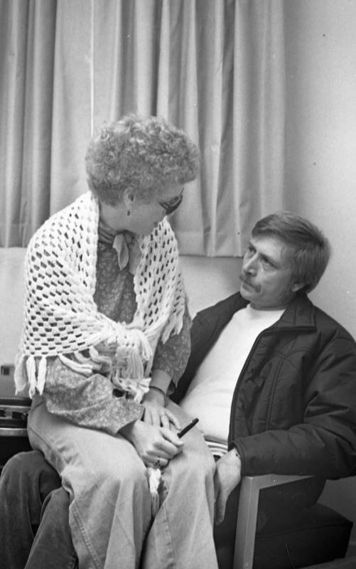 1977 Employees, Couple