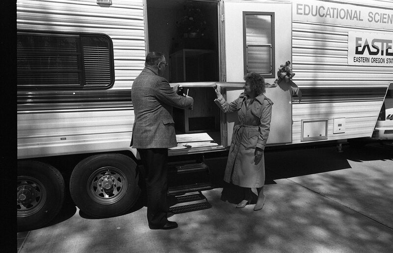 1991 Mobile Laboratory, Ribbon Cutting 18
