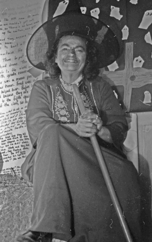 1984 Ackerman Elementary School Employee, Halloween 01