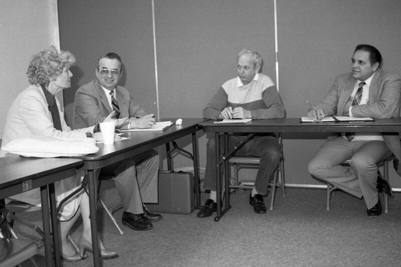 1986 Meeting, Alumni Association 03