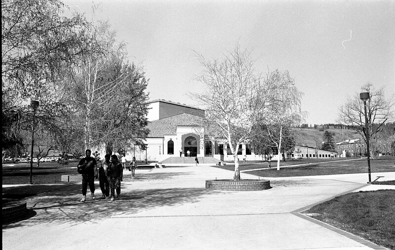 1991 Students, Walking 05
