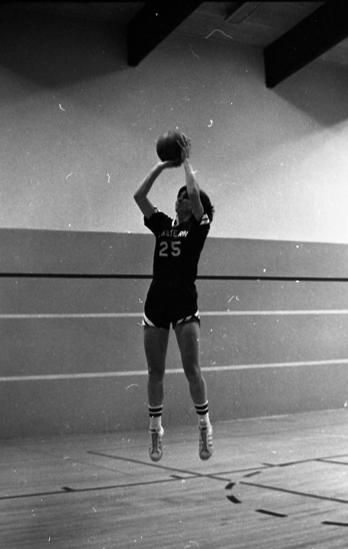 1981 Women's Basketball Action, Practice 22