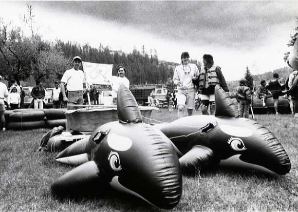 90's Raft Race Team 2