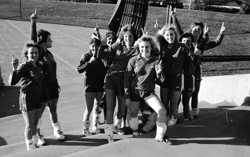 1987 Volleyball Team, Set-up 03