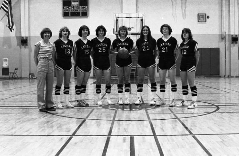 1981 Women's Basketball, March Team Photos 02