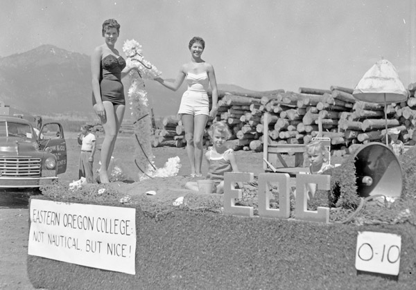 1956-57 Parade, Swimsuit Beauties 1
