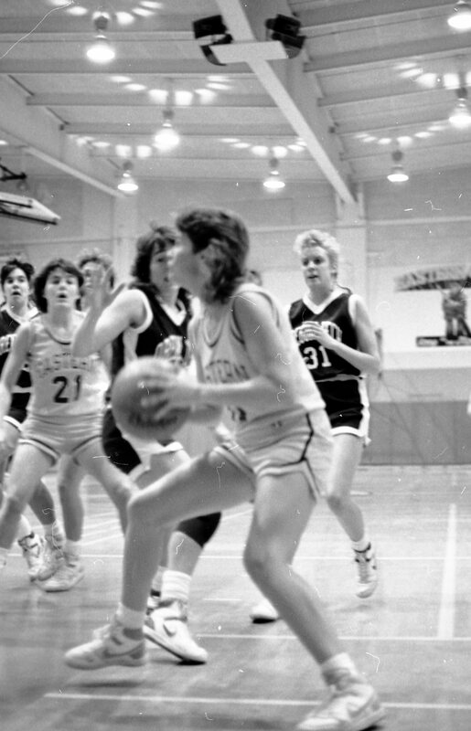 1988 Women's Basketball Action, Oregon Tech at EOSC 07