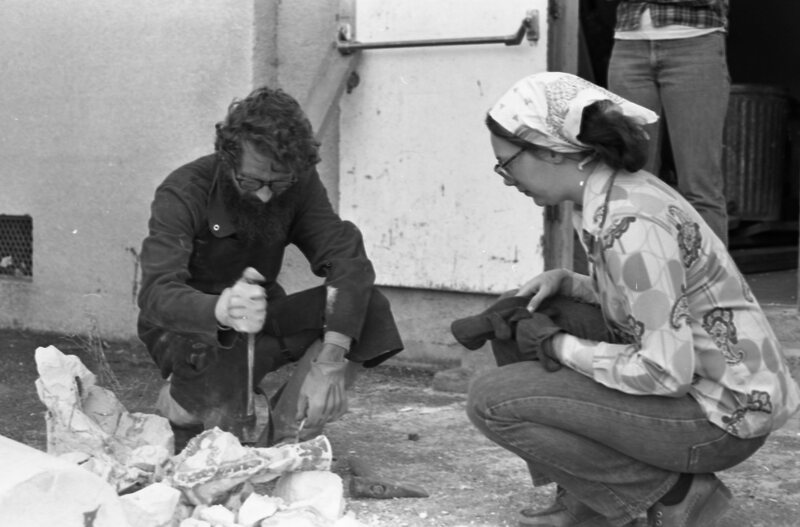 1977 Sculpture Class, Breaking Molds 02