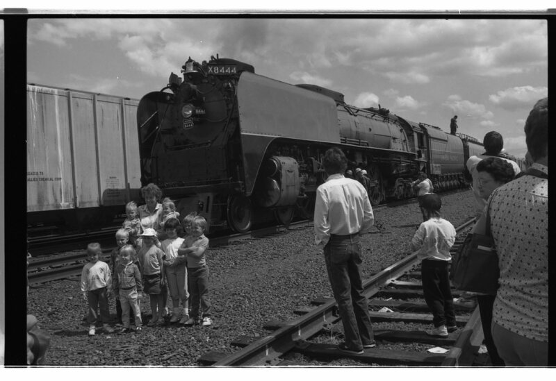1989 La Grande, Trains 10