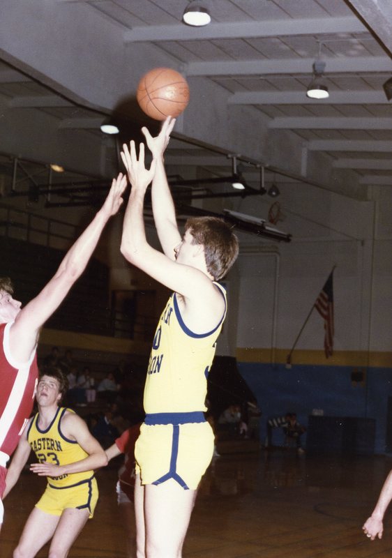 90's Basketball Action 6-6
