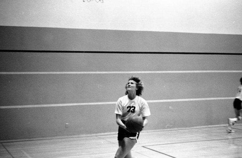 1980 Women's Basketball Action 03