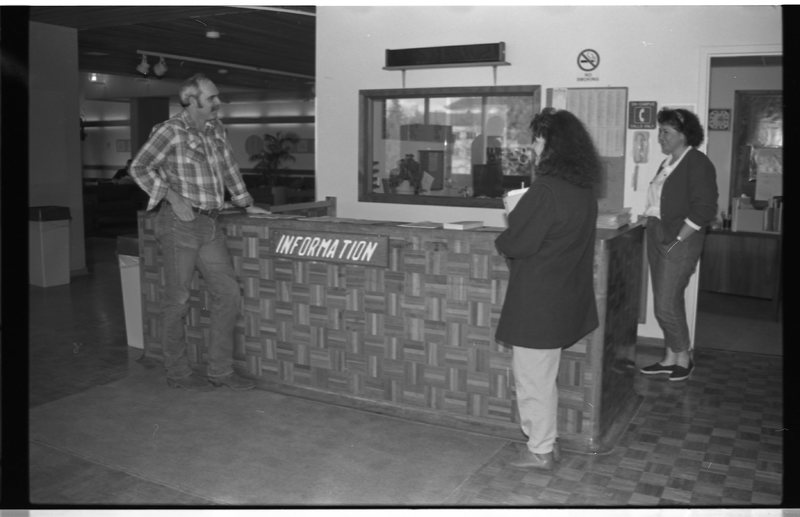 1990 Hoke Information Counter