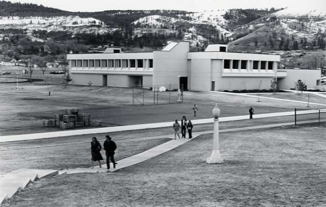 70's Zabel Hall