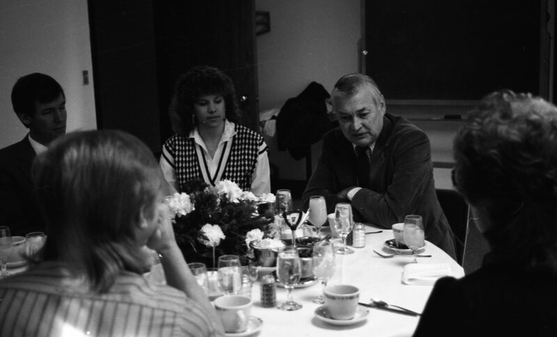 1986 Chancellor William "Bud" Davis Visit, Luncheon 03