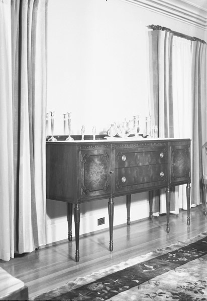 La Grande Home, Interior-B 27