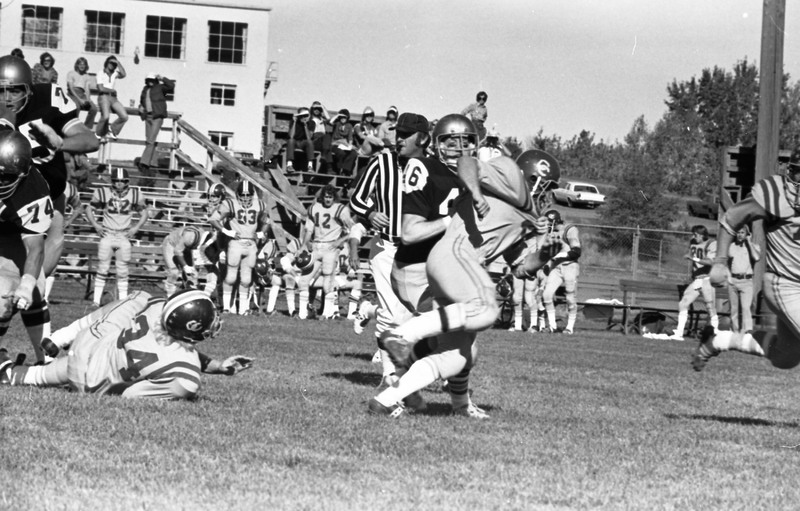 1976 Football Action 13