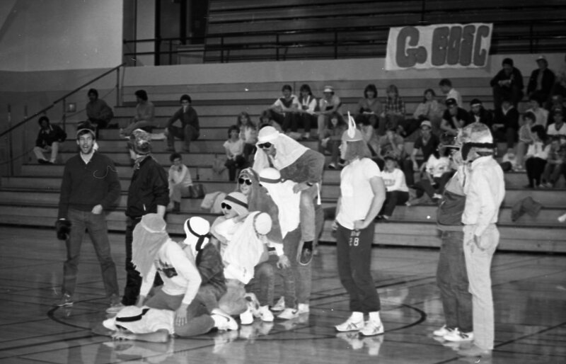 1985 Athletes, School Spirit 02