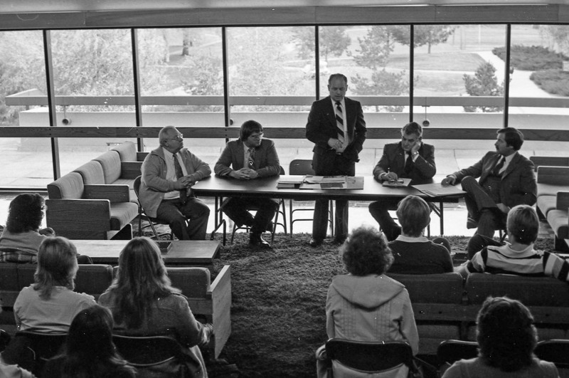 1982 Guests, Discussion Panel 03
