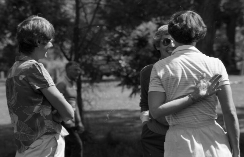 1985 Employees, Picnic at Riverside Park 02