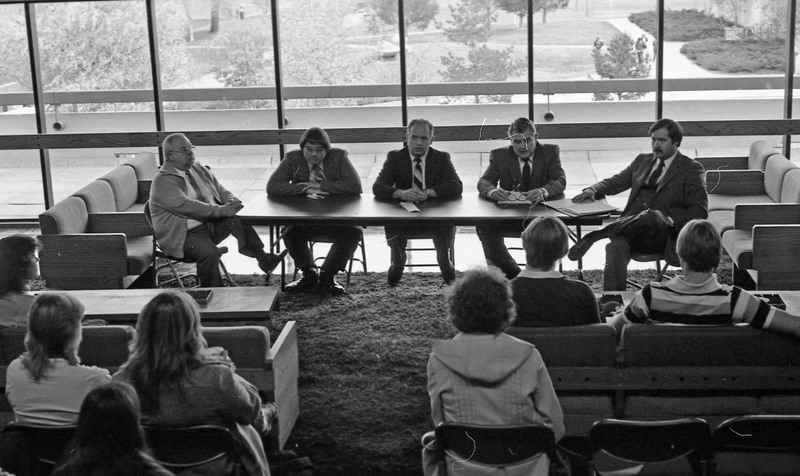 1982 Guests, Discussion Panel 02