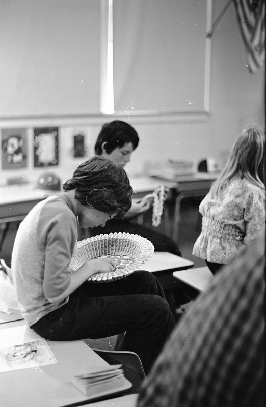 1981 Ackerman Elementary Classroom, Micronesian Program 06