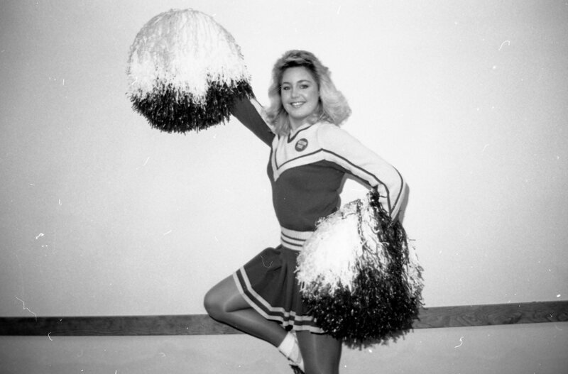 1985 Football Cheerleaders 21