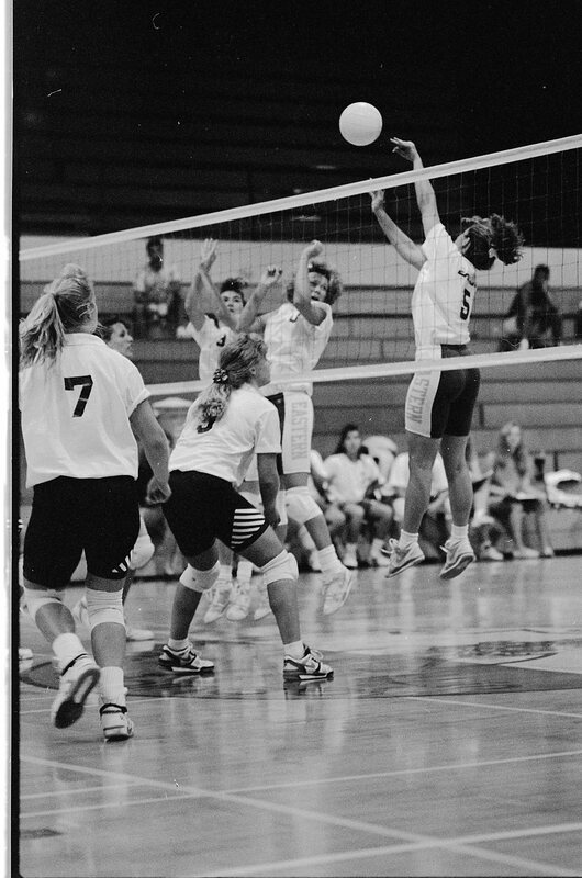 1991 Volleyball Action, Lewis & Clark at EOSC 02