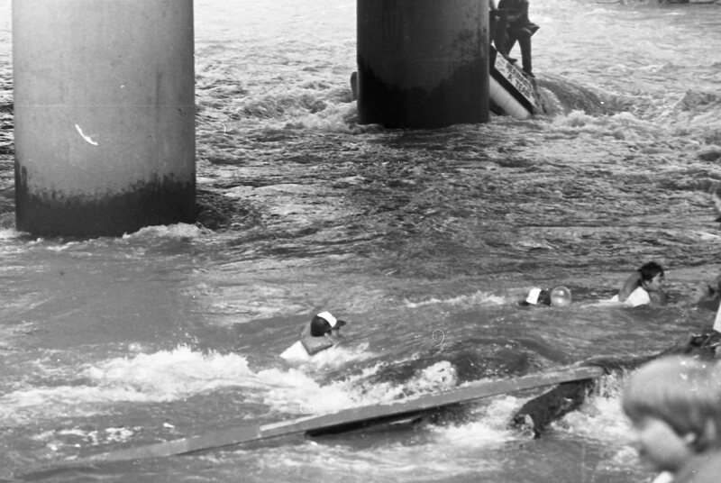 1984 Raft Race, Stuck 04