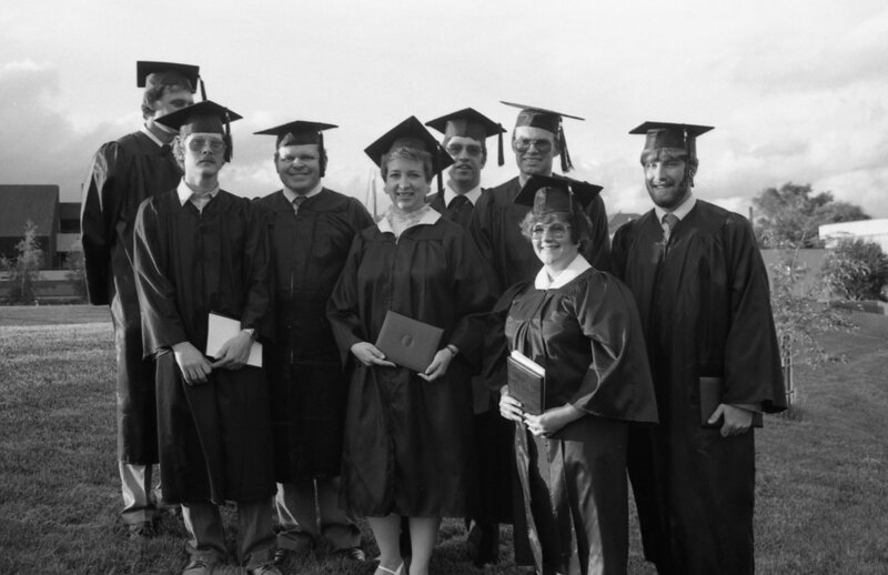 1985 Graduates, Outdoors 03